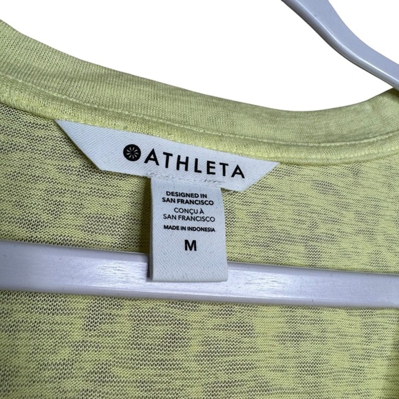 2024 Athleta Breezy Scoop V-Neck Tee size M lightweight Summer Yellow I26 - Picture 3 of 9